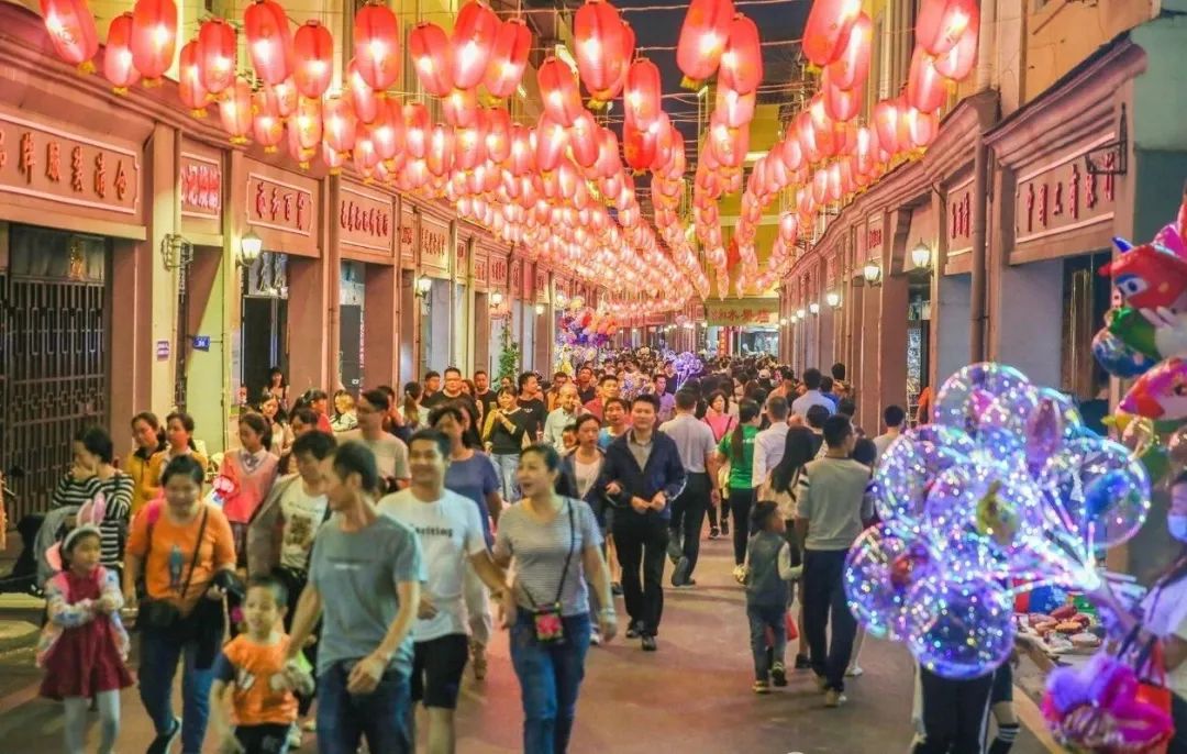 “五一”假期全國重點零售和餐飲企業(yè) 銷售額同比增長6.8%