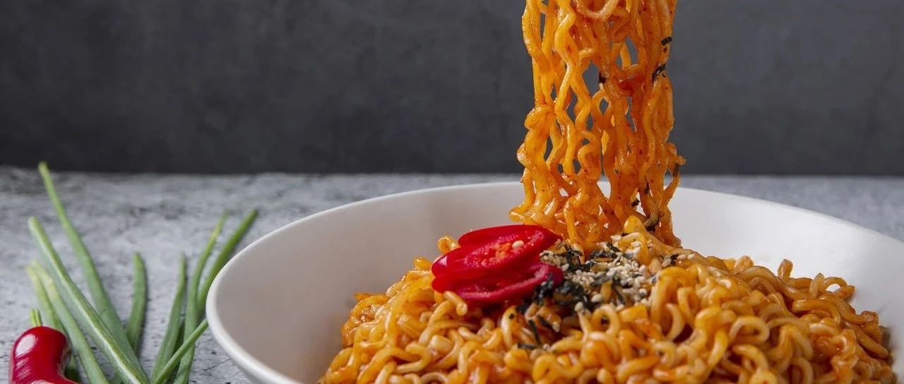 進(jìn)口食品來襲！年輕人的胃被零食、酒飲、養(yǎng)生食品“拿捏”了！