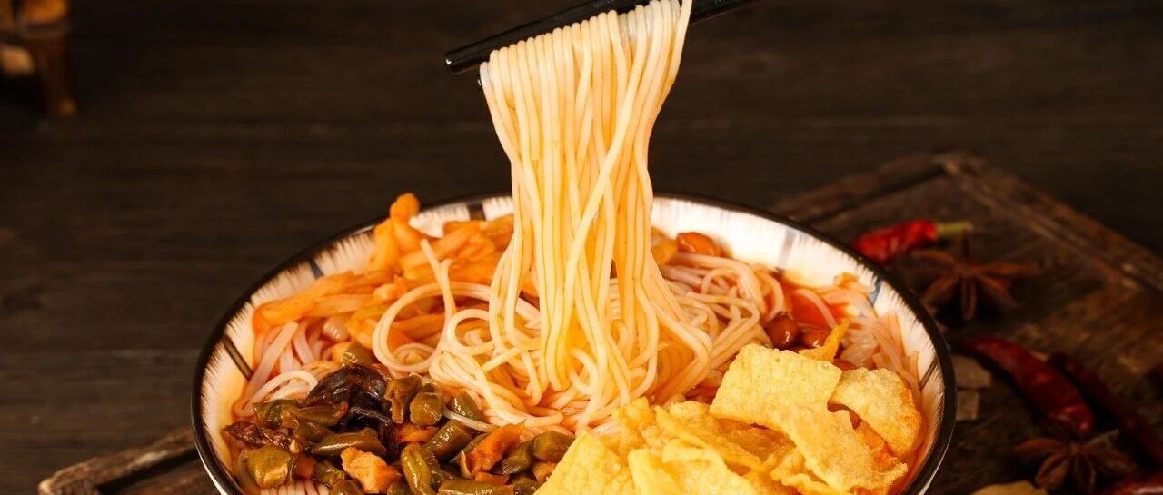 【方便食品】粉類小吃奔赴千億市場！食族人、滿小飽、好歡螺等“嗦”出地域新潮味！